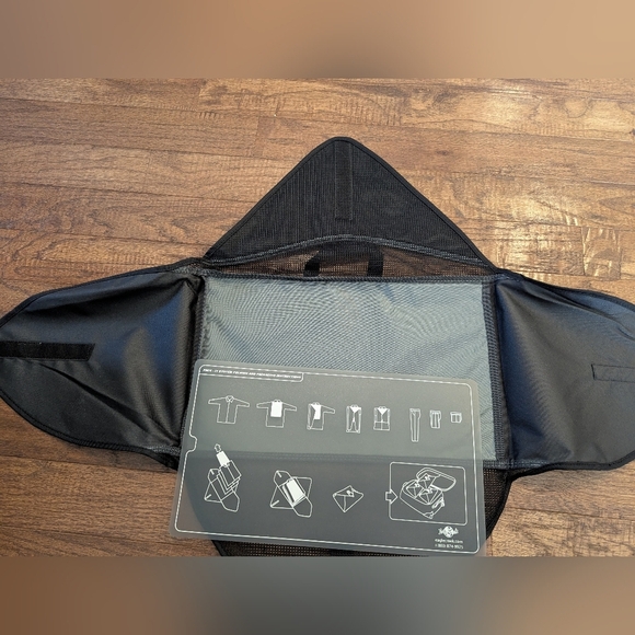 Eagle Creek Pack-It Reveal Garment Folder Large Black & Grey, - Picture 7 of 9
